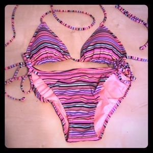 NWOT Victoria’s Secret strong bikini